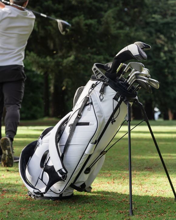 Cart Bag vs. Stand Bag: Which Golf Bag Is Right for You?